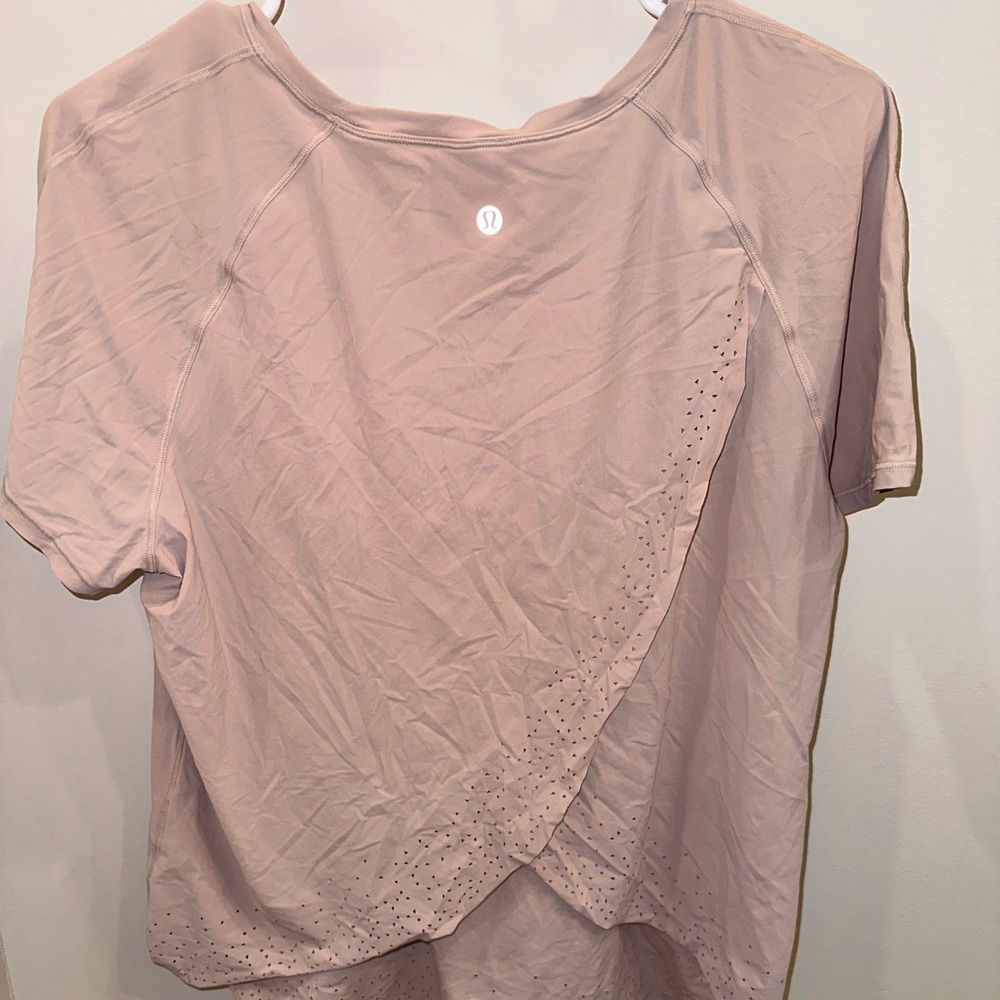 Lululemon top